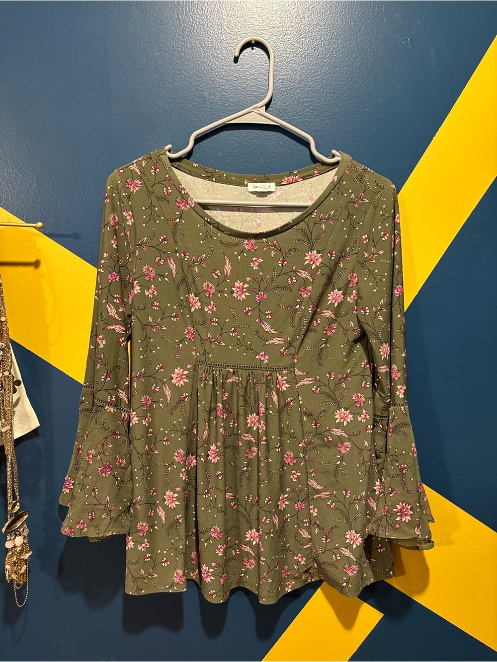 Westport Olive Green & Pink Floral Print Long Sleeve Top EUC